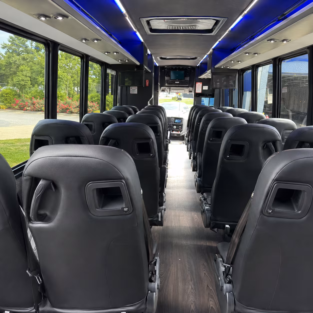 charter buses for corporate wine tour groups in washington county