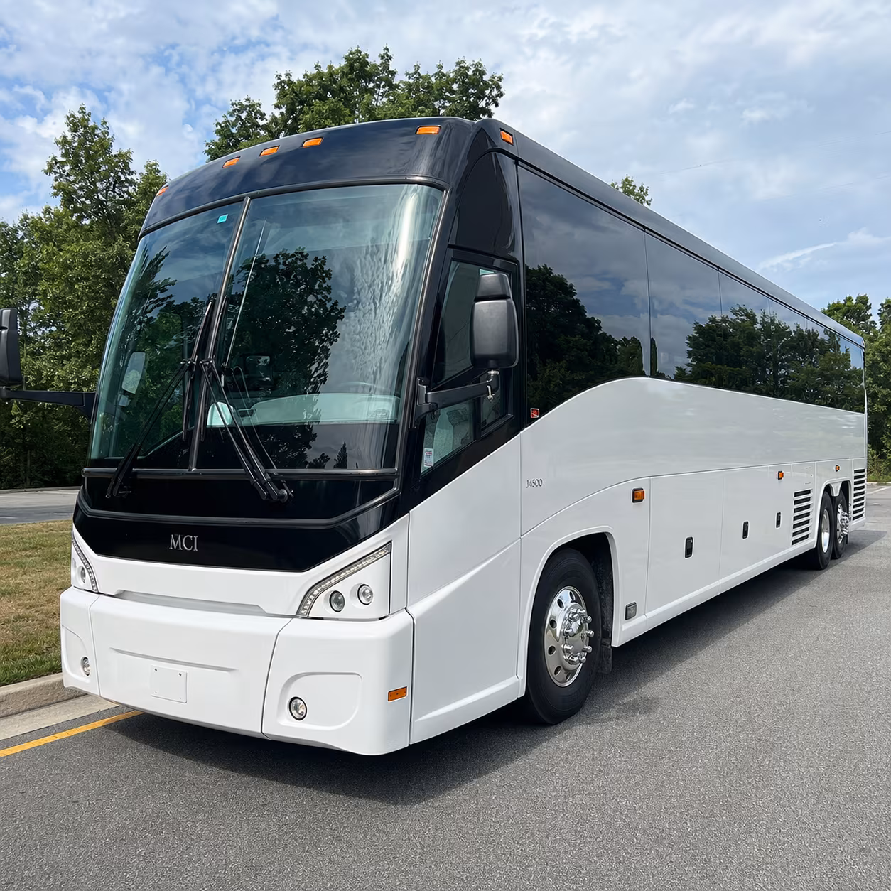charter buses for groups flying into hillsboro executive airport hio