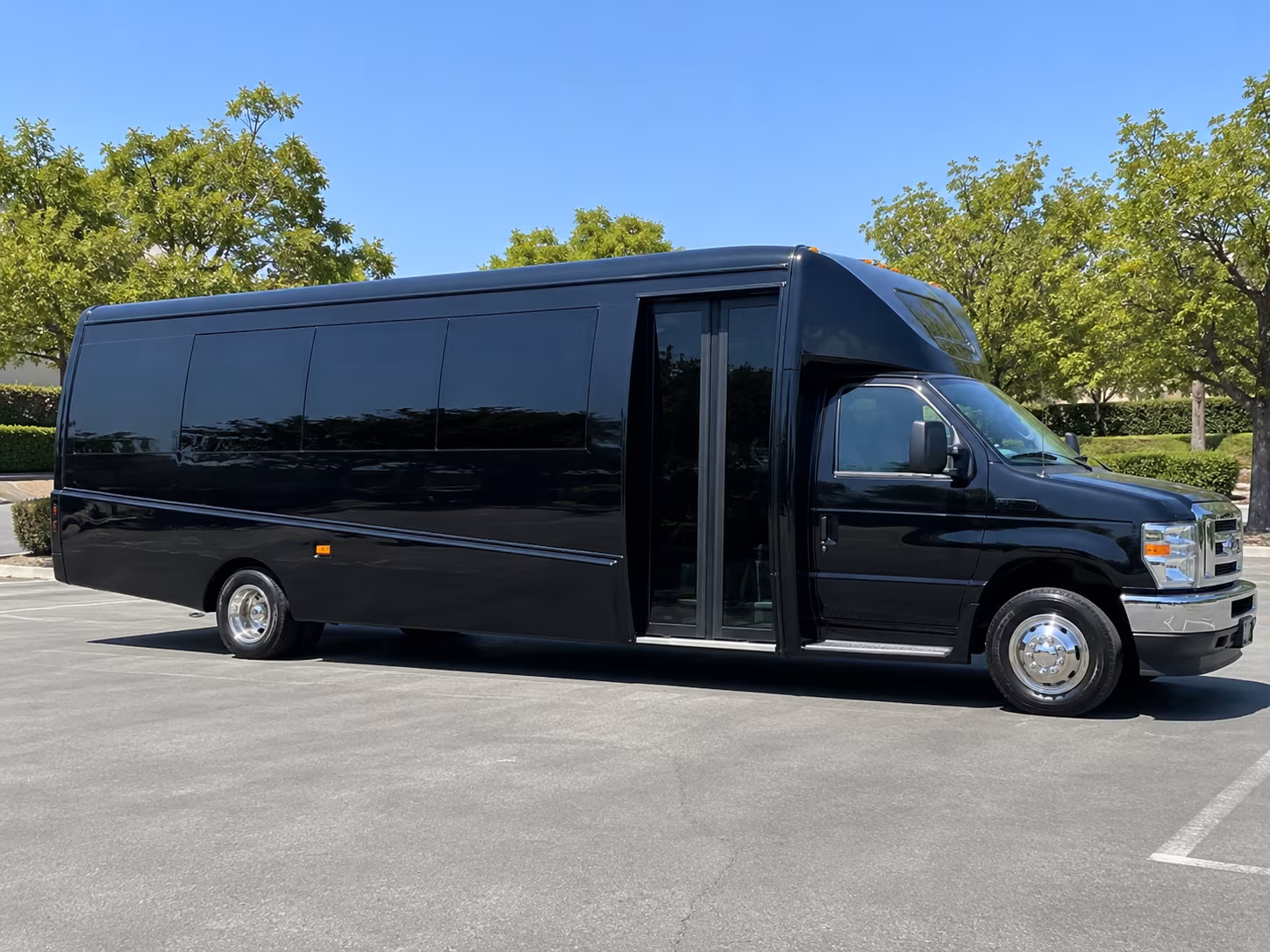 rent a minibus in hillsboro for a stress free prom night pickup